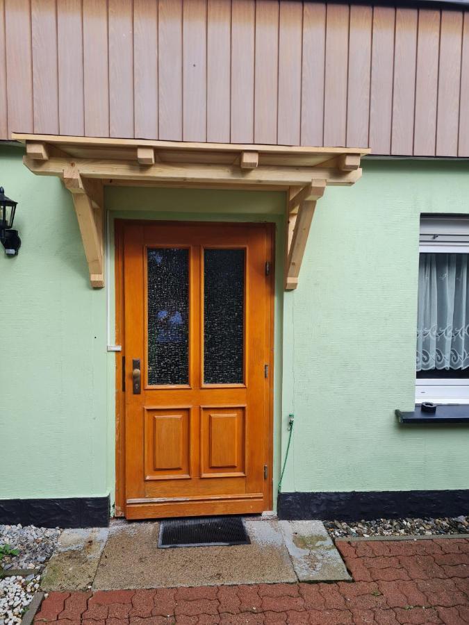 Apartamento Haus Am Waldesrand Tanne Exterior foto